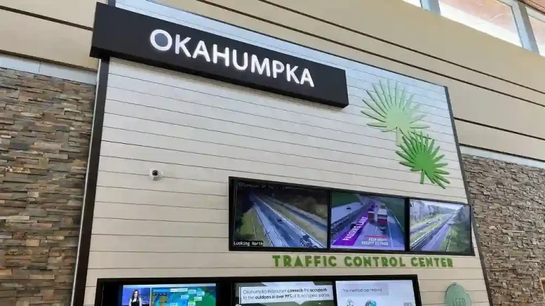 Okahumpka Service Plaza