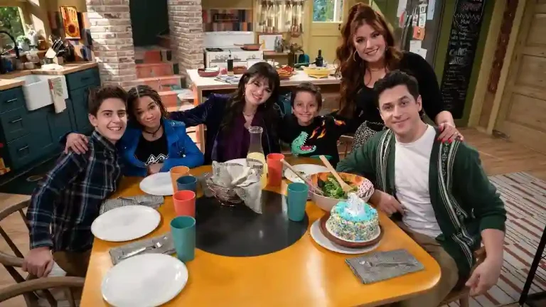 Cast of Wizards Beyond Waverly Place